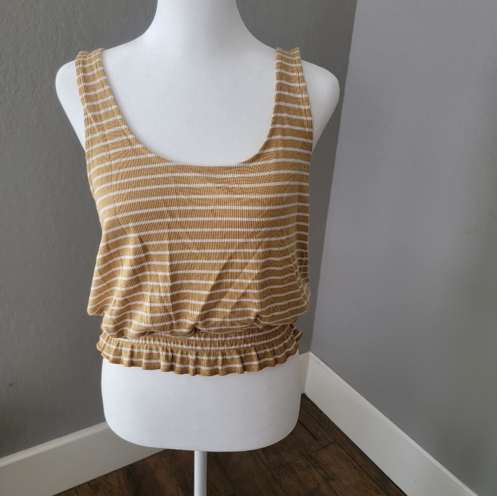 American Eagle crop top size M